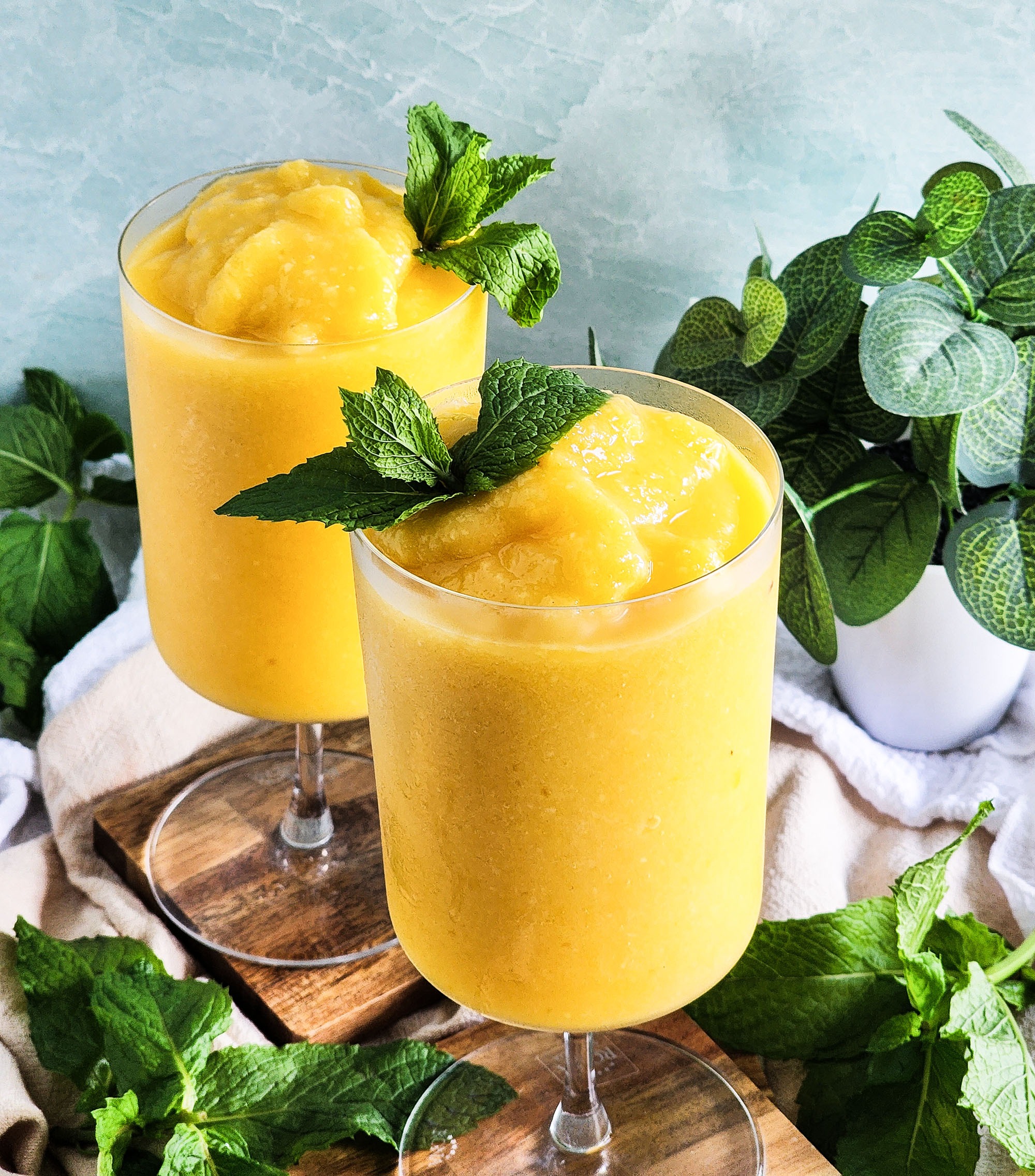 Mango Pineapple Smoothie Recipe