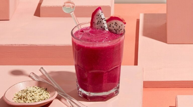 Strawberry Dragonfruit Smoothie Recipe