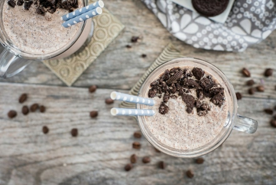 Chocolate Cookie and Cream Smoothie